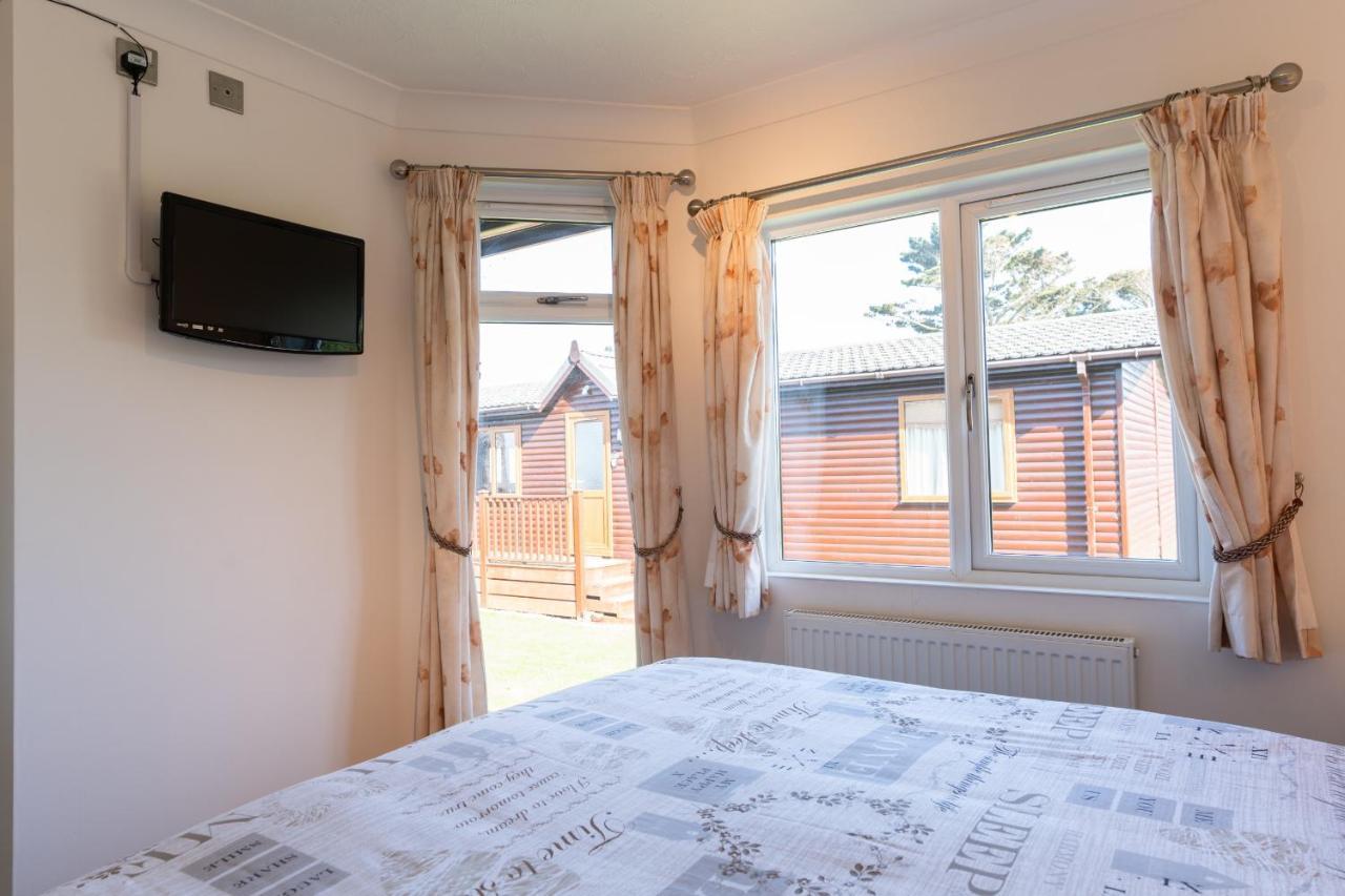 Finest Retreats - Serendipity Lodge Torpoint Exterior foto